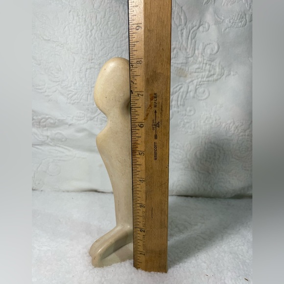 Vintage Kneeling Man Abstract Soapstone Carved Sculpture - Picture 5 of 5